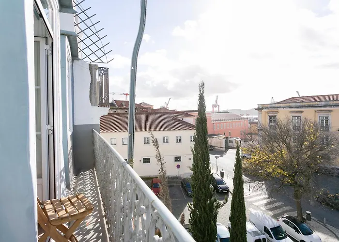 شقة Beautiful Small Penthouse With Air Conditioner! Lisboa