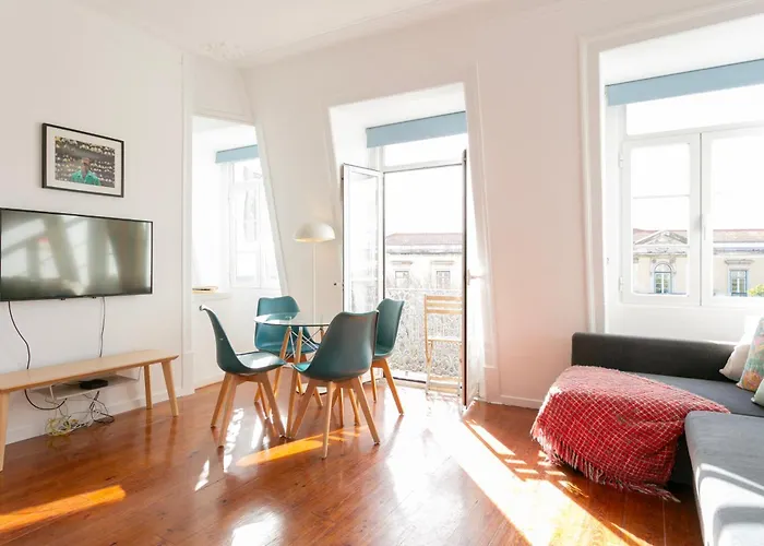 Beautiful Small Penthouse With Air Conditioner! * Lisboa