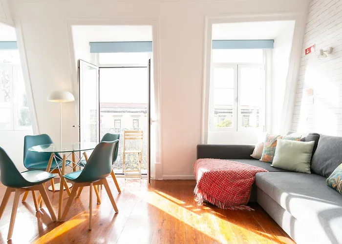 شقة Beautiful Small Penthouse With Air Conditioner! Lisboa