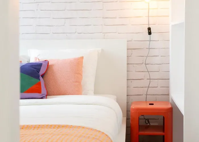 Beautiful Small Penthouse With Air Conditioner! Lisboa